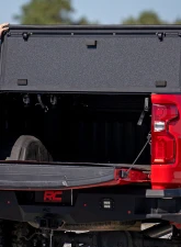 Rough Country Hard Tri-Fold Flip Up Bed Cover 6'7" Bed Chevy | GMC Sierra 1500 19-25 | Silverado 1500 19-25                                     - 49120650 - Image 4