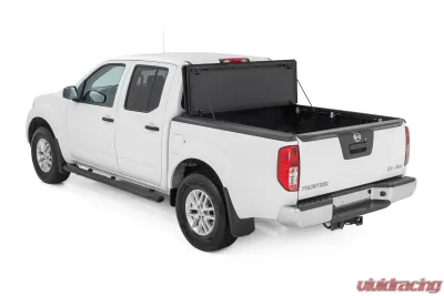 Rough Country Hard Tri-Fold Flip Up Bed Cover 5' Bed Nissan Frontier 2WD | 4WD 05-21 - 49520501