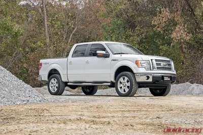 Rough Country 2" Lift Kit M1 Struts | M1 Ford F-150 4WD 2009-2013 - 56840