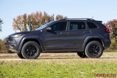 Rough Country 2" Lift Kit Jeep Cherokee KL 2014-2020 - 60400