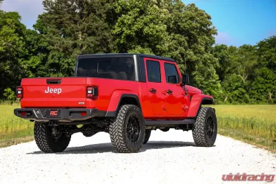 Rough Country 3.5" Lift Kit Spacers M1 Jeep Gladiator JT 4WD 2020-2023 - 63740