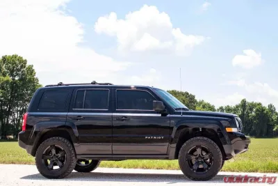 Rough Country 2" Suspension Lift Kit Jeep Patriot 4WD 2010-2017 - 66501