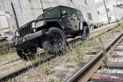 Rough Country 2.5" Lift Kit Coils M1 Jeep Wrangler Unlimited 2WD | 4WD 2007-2018 - 67940