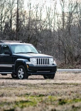 Rough Country 2.5" Suspension Lift Kit Jeep Liberty 2008-2012                                     - 687 - Image 3