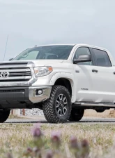 Rough Country 2.5"-3" Suspension Leveling Kit Toyota Tundra 2007-2020                                     - 870 - Image 2