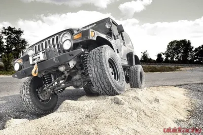 Rough Country 4" Lift Kit V2 Monotube Jeep Wrangler TJ 1997-2002 - 90670