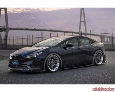 Kuhl Racing Kruise 9mm Wide Fenders Toyota Prius ZVW60 - KUL-FFFR-FR-MZWH6
