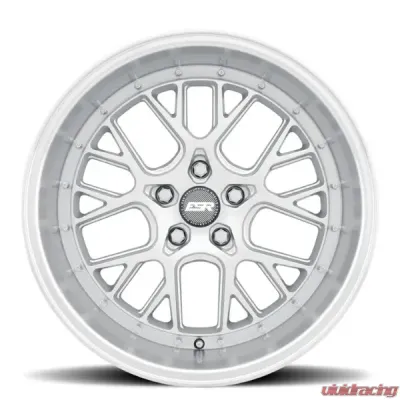 ESR Wheels CS11 Wheel 18x10.5 5x120.6 +22 Hyper Silver Machined Lip - 80551422 CS11HS-ML 5X120.6