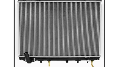 Xtune OEM MR239627/MR355474 Radiator Mitsubishi Montero Sport 1997-2004                                     - CDR-K8MMO972278 - Image 3