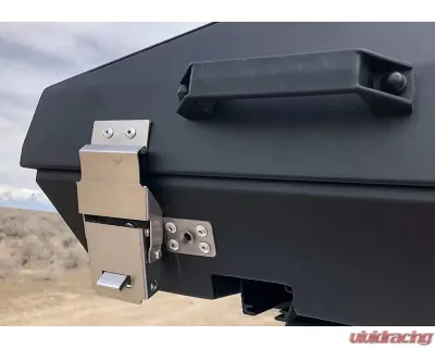 Eezi-Awn Stealth Hard Shell Roof Top Tent - RTT017