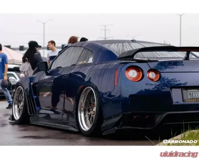 Carbonado Carbonado FRP VA Style Fender for Nissan GTR R35 2009-2021 - 8353VA.FD