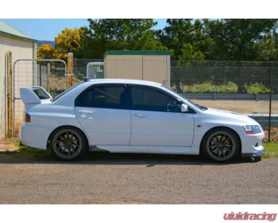 Carbonado CFRP OE Style Fender Mitsubishi Evo 2003-2006 - CF8428.FD