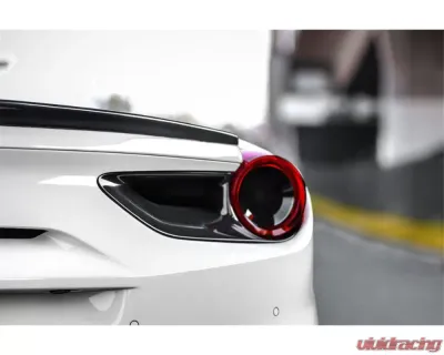 Carbonado DryFGCF OE Style Dry Rear Light Satellite Covers Ferrari 488 GTB | Spyder 2015-2020 - DRYFGCF9503OE.RLC