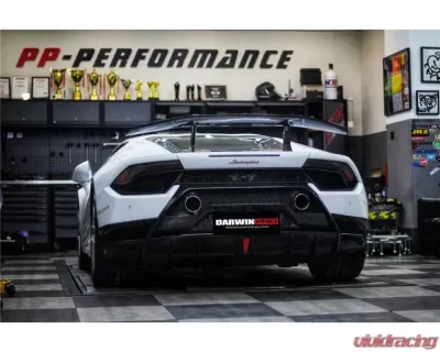 Carbonado CFRP Rear Bumper Grill Lamborghini Huracan LP580 2015-2020 - CF5556OE580-RBG