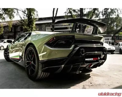 Carbonado CFRP Rear Bumper Grill Lamborghini Huracan LP580 2015-2020 - CF5556OE580-RBG