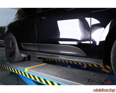 Carbonado DryCF Door Trims Porsche Macan 2014-2024 - DRYCFMacan-KG-OEM-DT