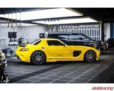 Carbonado 6X6MTPCF BKSS Style Side Skirts & Fender Mercedes-Benz SLS AMG 2010-2015 - 6X6MTPCF8515BLS-SS-SET