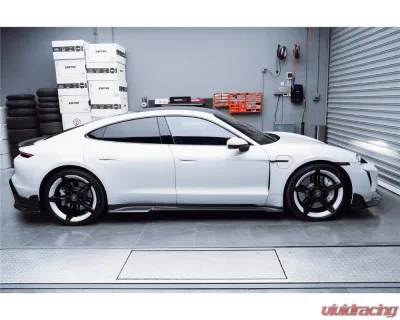 Carbonado CFRP CADO Style Side Skirts Porsche Taycan2019-2023 - CF9331CADO-SS