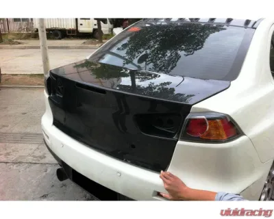 Carbonado CFRP OEM Style Trunk Mitsubishi Lancer Evolution 10 2008-2016 - CFT3345
