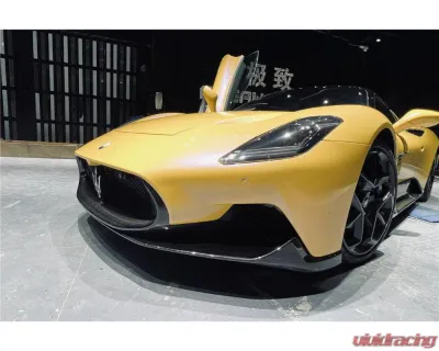 Maserati MC20 Carbonado DryCF Front Lip 2020-2024 OEM Style Part No: MC20-MANOE-FL - DRYCFMC20-MANOE-FL