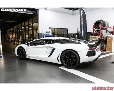 Carbonado MTCF BKSS Style Rear Side Scoops Lamborghini Aventador 2011-2021 - MTCF5900BKSS.RIP-1