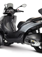 Shad Backrest Piaggio MP3 Yourban                                     - V0YR11RV - Image 2