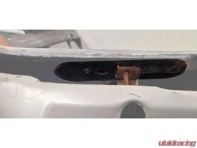 AMD Inner Front Door Beltline Window Felt Chevrolet Blazer | Suburban | GMC Jimmy 1988-1999 - 582-4088-1