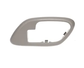 AMD Gray RH Front Door Handle Bezel w/out Power Door Lock Hole Chevrolet | GMC C/K OBS Pickup Truck | SUV 1995-2000