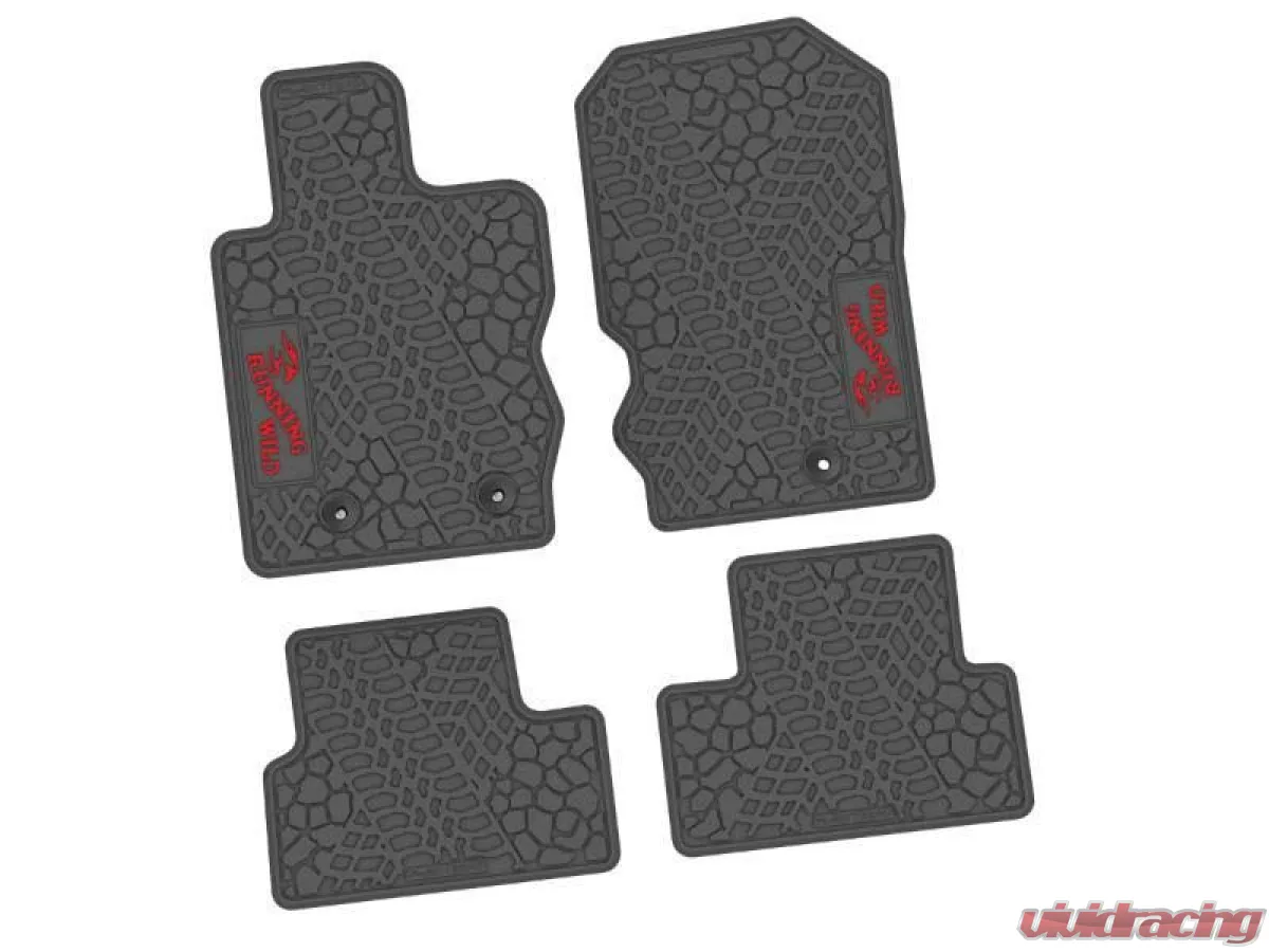 4 Pieces Gray w/ Red Insert Tire Tread/Scorched Earth Scene w/ Running