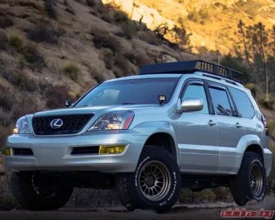 Freedom Off-Road 3 Inch Front Lift Struts with Rear 2 Inch Lift Springs Lexus GX460 | GX470 | Toyota 4Runner | FJ Cruiser 2003-2023 - FO-T801-2-KIT