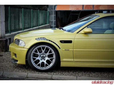 Karbonius Primed Exterior w/ Carbon Vent Carbon Vented Fender Set BMW M3 E46 2001-2006 - E46VF01-PRM-CF