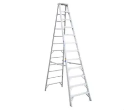 Werner 12' Type IAA Aluminum Step Ladder
