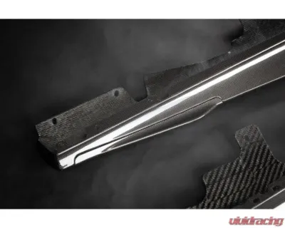 Capistro Exhaust Carbon Fiber Side Skirts with Small Fin Ferrari Roma 2020+ - 03FE13010004
