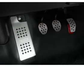 Rennline Dead Pedal Rubber Grip for Audi A5 2008-2023, Black Finish