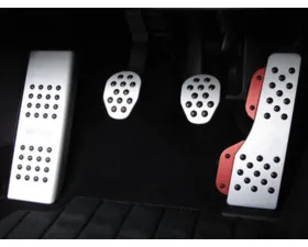 Rennline 4 Piece Rubber Grip Pedal Set Volkswagen Golf | Jetta | Rabbit MK5 | MK6 2000-2018