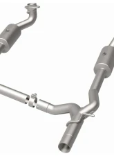MagnaFlow California Grade CARB Compliant Direct-Fit Catalytic Converter Ford E-350 Super Duty 5.4L 2009-2015                                     - 4551599 - Image 4
