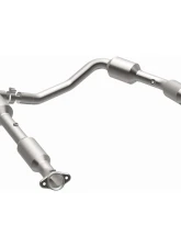 MagnaFlow California Grade CARB Compliant Direct-Fit Catalytic Converter Ford E-150 | E-250 5.4L 2004-2006                                     - 5582167 - Image 3