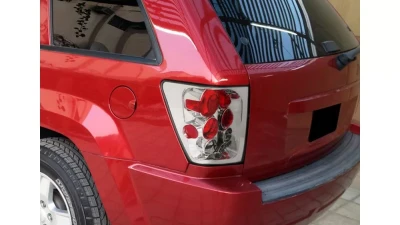 Spec-D Taillights (Chrome Housing/Clear Lens) Jeep Grand Cherokee 2005-2006                                     - LT-GKEE04-TM - Image 10