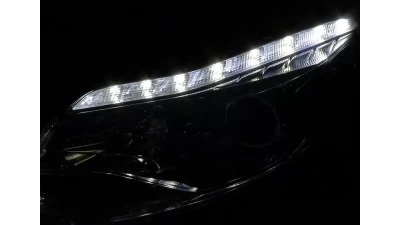 Spec-D Projector Headlights w/ LED Light Strip & LED Turn Signal Lights (Chrome Housing/Clear Lens) Ford Focus 2012-2014                                     - 2LHP-FOC12-TM - Image 2
