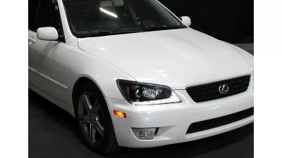 Spec-D Projector Headlights w/ LED Light Strip & LED Turn Signal Lights (Matte Black Housing/Clear Lens) Lexus IS300 2001-2005                                     - 2LHP-IS30001JM-TM - Image 4