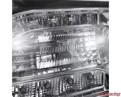 Spec-D Projector Headlights w/ LED Light Strips (Chrome Housing/Clear Lens) Chrysler 300 2005-2010 - LHP-300C05-TM