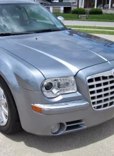 Spec-D Projector Headlights w/ LED Light Strips (Chrome Housing/Clear Lens) Chrysler 300 2005-2010                                     - LHP-300C05-TM - Image 9