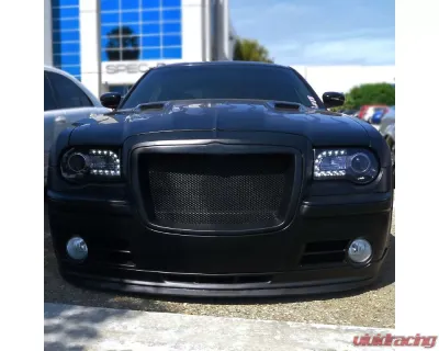 Spec-D Projector Headlights w/ LED Light Strip (Glossy Black Housing/Smoked Lens) Chrysler 300 | 300C 2005-2010 - LHP-300C05G-TM