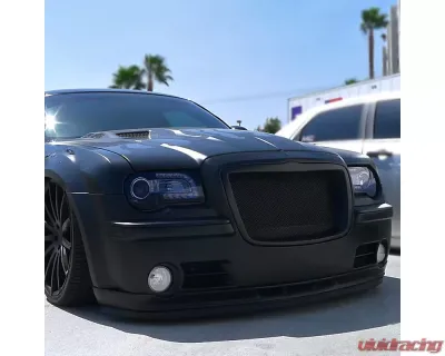 Spec-D Projector Headlights w/ LED Light Strip (Glossy Black Housing/Smoked Lens) Chrysler 300 | 300C 2005-2010 - LHP-300C05G-TM