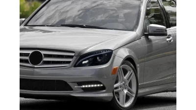 Spec-D Projector Headlights w/ LED Light Bar & LED Turn Signal Lights (Glossy Black Housing/Smoked Lens) Mercedes-Benz W204 C-Class 2008-2011                                     - LHP-BW20408G-TM - Image 10