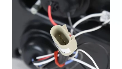 Spec-D Halo Projector Headlights (Jet Black Housing/Clear Lens) Ford Mustang 2005-2009                                     - LHP-MST05BK-TM - Image 8