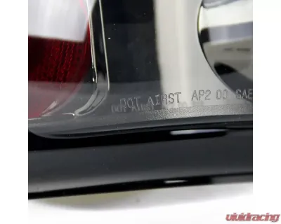 Spec-D Taillights (Chrome Housing/Smoked Lens) Chevrolet | GMC 2000-2006 - LT-DEN00G-TM