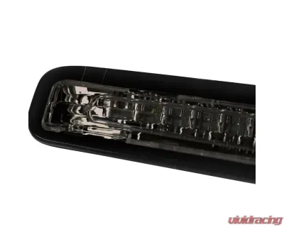 Spec-D LED 3rd Brake Light (Chrome Housing/Smoke Lens) Ford Mustang 2005-2009 - LT-MST05RBGLED-RS