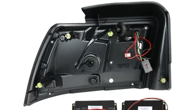 Spec-D Sequential LED Taillights (Chrome Housing/Red Lens) Ford Mustang 1999-2004                                     - LT-MST99RLED-SQ-TM - Image 10