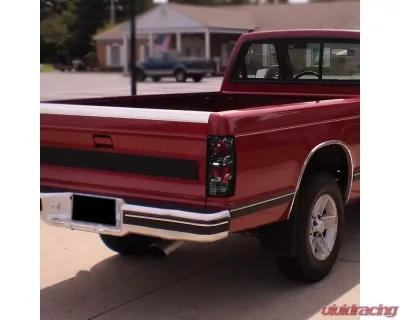 Spec-D Taillights (Chrome Housing/Smoked Lens) Chevrolet S10 | GMC S15 | Sonoma 1982-1994 - LT-S1082G-APC